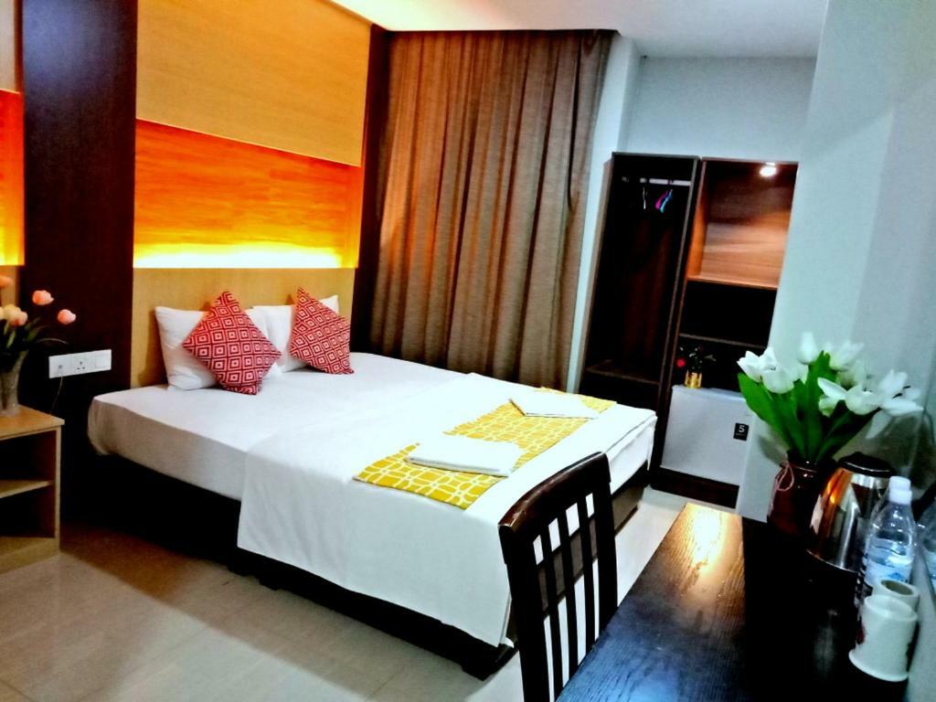 Easy Hotel @ Ampang Batu Empat Exterior foto