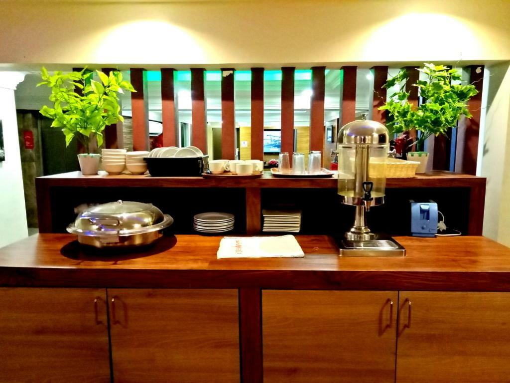 Easy Hotel @ Ampang Batu Empat Exterior foto