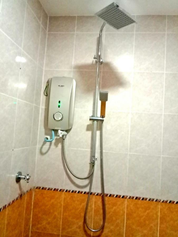 Easy Hotel @ Ampang Batu Empat Exterior foto
