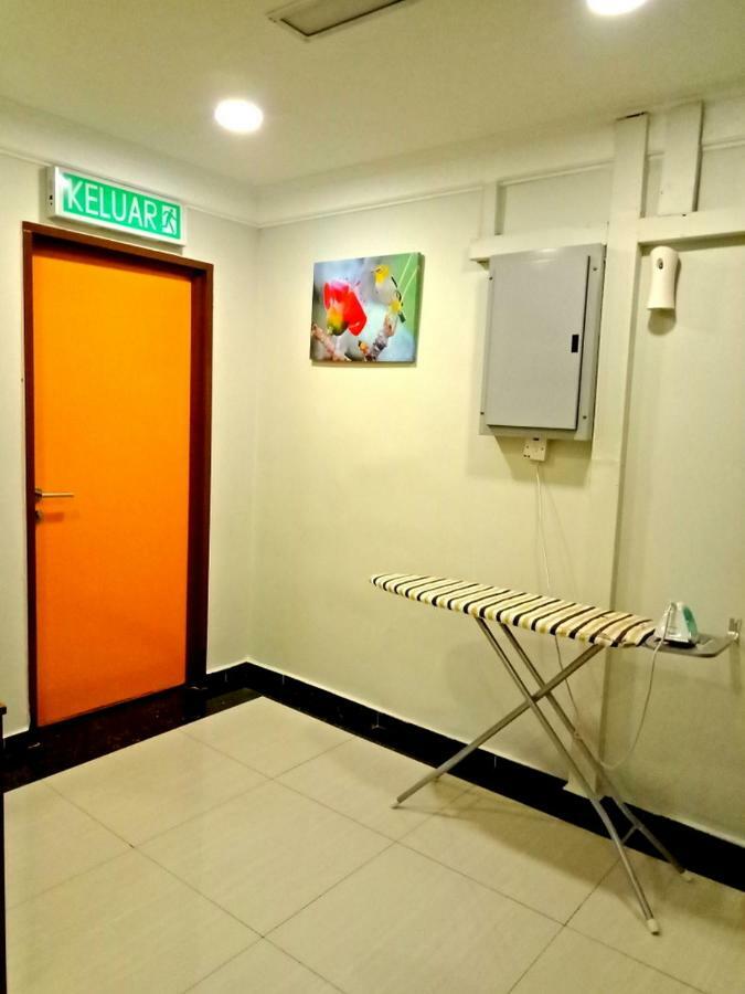 Easy Hotel @ Ampang Batu Empat Exterior foto
