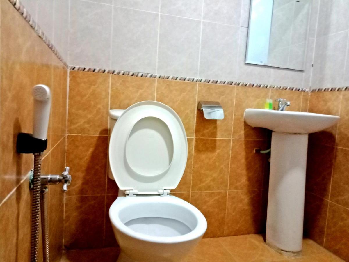 Easy Hotel @ Ampang Batu Empat Exterior foto